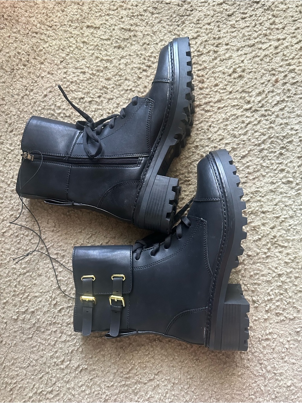 NWT DKNY Bart Lace-Up Buckled Lug Sole Boots Women's Size 11 - Picture 9 of 12